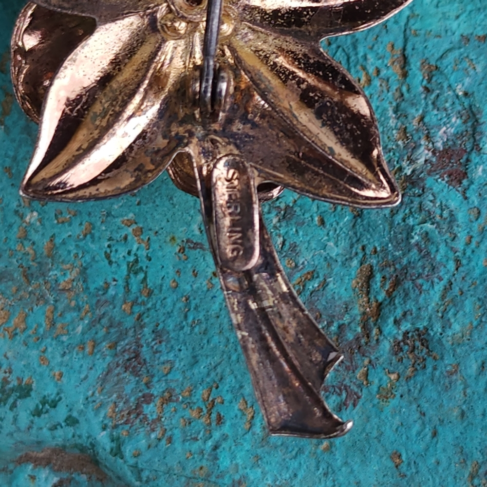Large vintage sterling silver flower pin brooch faux pearls gold tone floral - Picture 9 of 10